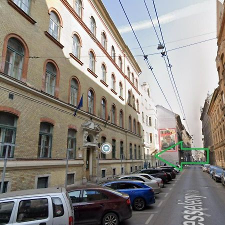 Lovely Apartment Close To Synagogue And Szimpla Garden Budapeste Exterior foto