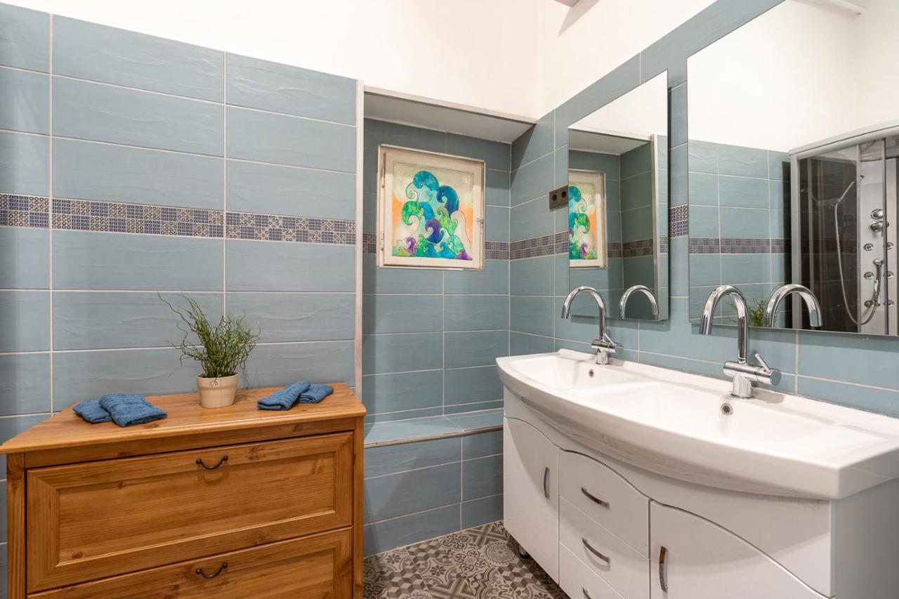 Lovely Apartment Close To Synagogue And Szimpla Garden Budapeste Exterior foto